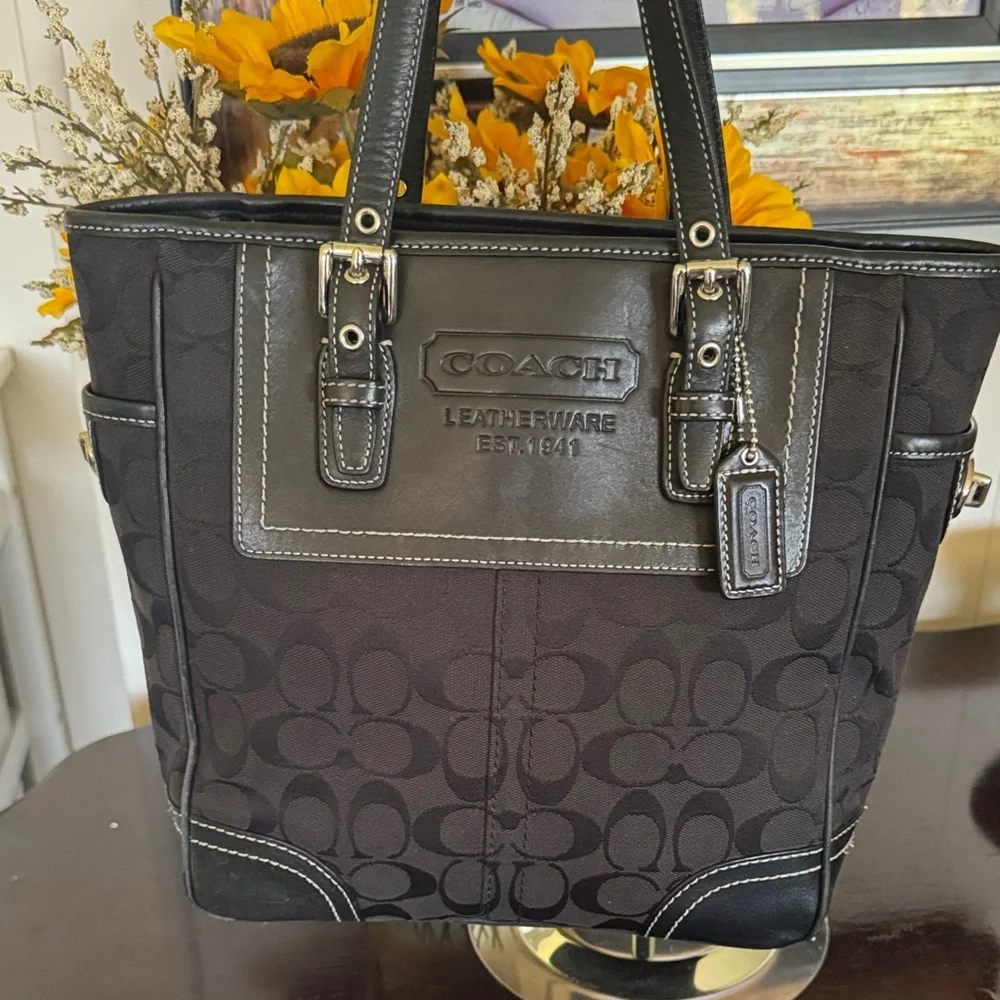 Coach Leatherware Signature Black Canvas Leather Trim and Handle Tote Bag - Picture 1 of 15